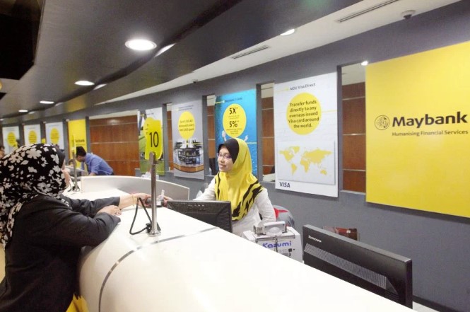 Peluang Karir Maybank 2022, Lowongan, Info Gaji, dan Cara Melamar